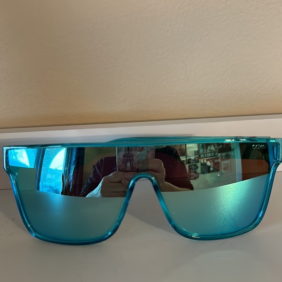 CAKE blue shield sunglasses - Picture 7 of 10